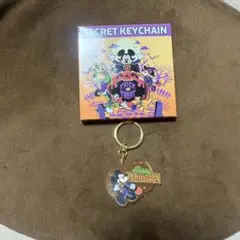 ディズニーストア ハロウィン キーチェーン ミッキー