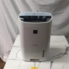 美品 シャープ 除湿器 2018年製 CV-G71-W - メルカリ