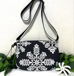 ハワイアンファブリック　ショルダーバッグ　キルト柄　フラダンス　パウスカート