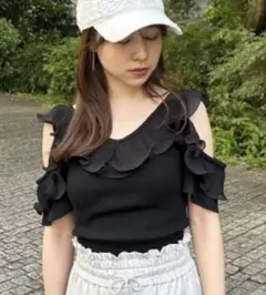 値下げ可⭕️SNIDEL フリル半袖ニット