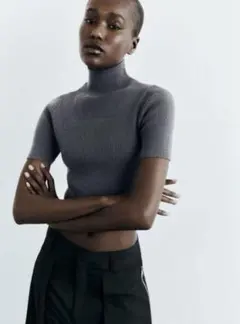 ZARA‼️新品未使用　タートルネック 半袖 ニット グレー　Mサイズ