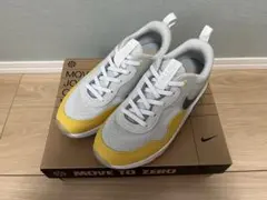 Item thumbnail for item b003d923-4f80-4615-bc07-d19a16ddec67