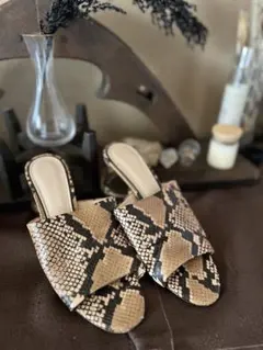 ZARA スネーク柄ミュール　クリアヒール