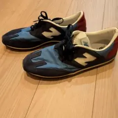 New Balance スニーカー 青/赤/黒