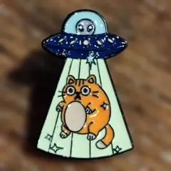 ラス1 ピンバッチ ネコ型UFO 連れ去りたい 猫 宇宙人 ネコ好き 愛猫家 