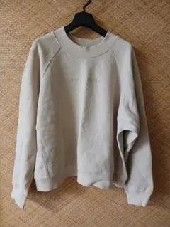 ライトベージュ トレーナー