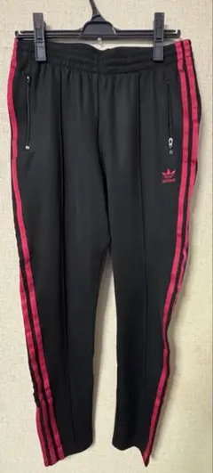 adidas originals トラックパンツ ピンク