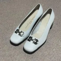 美品■Salvatore Ferragamo■パンプス✨ガンチーニ アイボリー