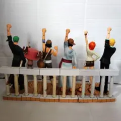 ワンピース　ドラマチックショーケース　フィギュア