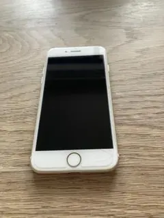 iPhone 7 ゴールド ジャンク　画面ひびあり　電源入らない