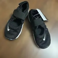 Nike ブラック サンダル エアリフト