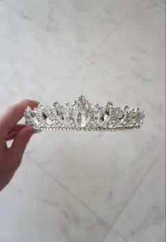 ウェディングティアラ シルバー クリスタル装飾