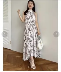 ホルターネックギャザーフラワーワンピース　FRAY I.D