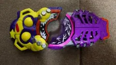 仮面ライダーギーツ　DXゾンビレイズバックル、モンスターレイズバックル