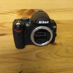 Nikon D60 デジタル一眼レフカメラ 本体のサムネイル