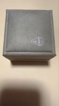 Van Cleef & Arpels バンクリーフ空箱、リング用