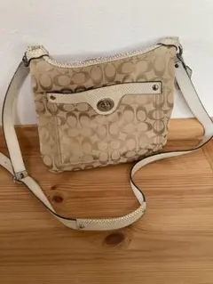 コーチ　ショルダーバッグ シグネチャー　キャンバス　総柄　ベージュ　16536