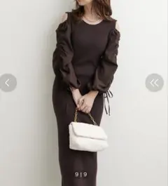 natural couture 袖異素材ニットワンピースブラウン 肩あきfree