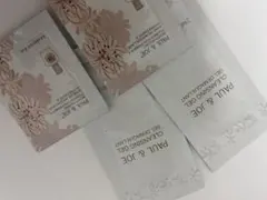 PAUL＆JOE ポール＆ジョー モイスチャライジングファンデーションプライマ…