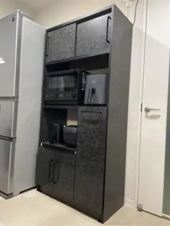 【直接引取限定・大阪市内】木製食器棚（大容量・家電収納可）のサムネイル