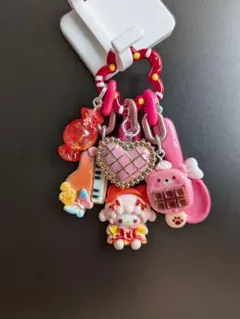 じゃらじゃらキーホルダー　ひつじちゃん　レッド＆濃いピンク