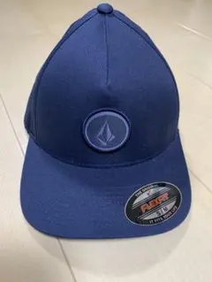 美品試着のみ　ボルコム　FLEXFIT ネイビーキャップ S/M