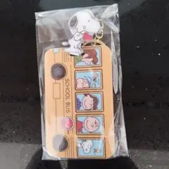 リール付き　スヌーピー　パスホルダー　ケース　定期入れ