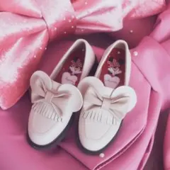 新品areeam アリームディズニーコラボミニー ローファーMサイズアイボリー