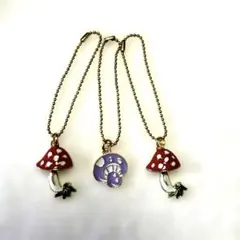 ❤️きのこ型エナメルチャーム3個セット❤️