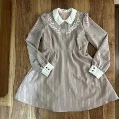 ピンクストライプ刺繍ワンピース