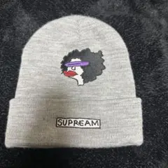 Supreme グレー ニット帽 キャラクター刺繍