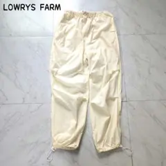 LOWRYS FARM カジュアルパンツ アイボリー ドロスト付きのサムネイル