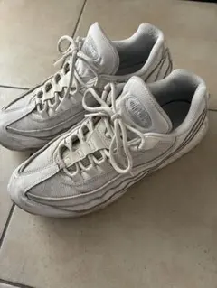Nike Air Max 95 ホワイトスニーカー