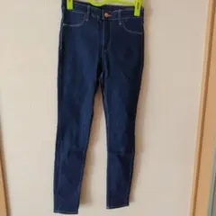 Item thumbnail for item 32f67f15-2150-4074-b10d-90f2c20d57e9