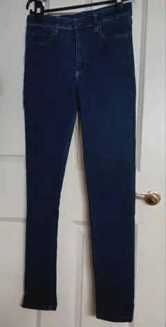 ユニクロ　ウルトラストレッチスキニー　レディース　25