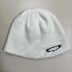 OAKLEY似　ホワイト ニット帽のサムネイル