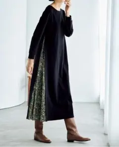 リバティプリントワンピース　ブラック系　Sサイズ