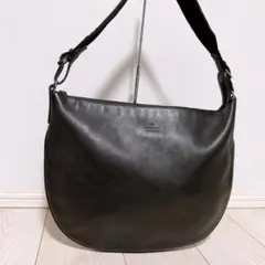 《美品》GUCCI(グッチ)ハンドバッグ レザー ブラック 肩掛けのサムネイル