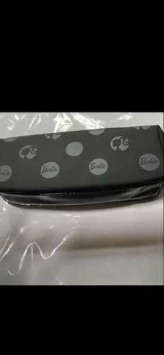 新品　黒 ペンケース　Barbie ポーチ