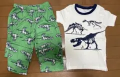 子供用の半袖＆長ズボンのパジャマ