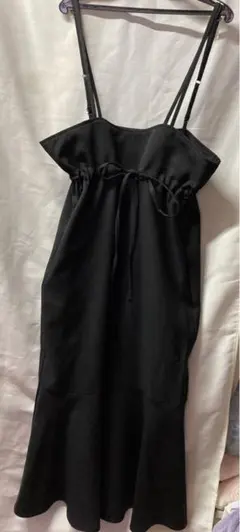 ワンピース　キャミワンピース　裾フレア