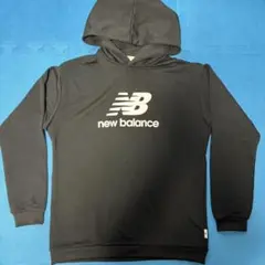 4*1様 美品new balanceニューバランス　黒パーカー フーディ