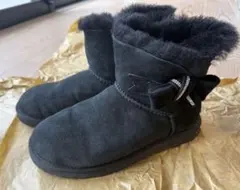 UGG ブラック スパンコールリボン付き　ムートンブーツ　箱付き