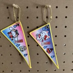 ハローキティ、シナモロール mini タペストリーキーホルダー