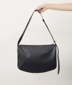 イアパピヨネ　スワローマチショルダーバック　本革　レディース