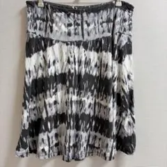 Old Navy オールドネイビー タイダイ柄 フレアスカート モノトーンのサムネイル