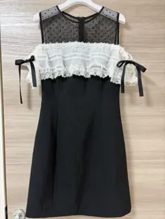 【新品タグ付き】EmiriaWiz ミニワンピース　ブラック　オケージョンワンピのサムネイル
