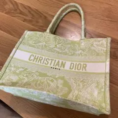 Item thumbnail for item 2e60f915-31bc-4324-9a3b-77b264eb16c7