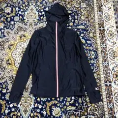 Mizunoのラッシュガード