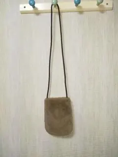 ベージュファーショルダーバッグ